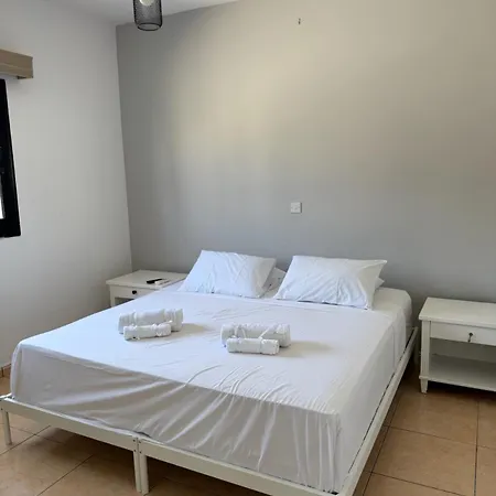 Family 1br Double And Bunk Bed Rm 7 公寓式酒店 Paphos